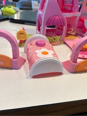 Hasbro Pink and White Floral Doll Bed Playset